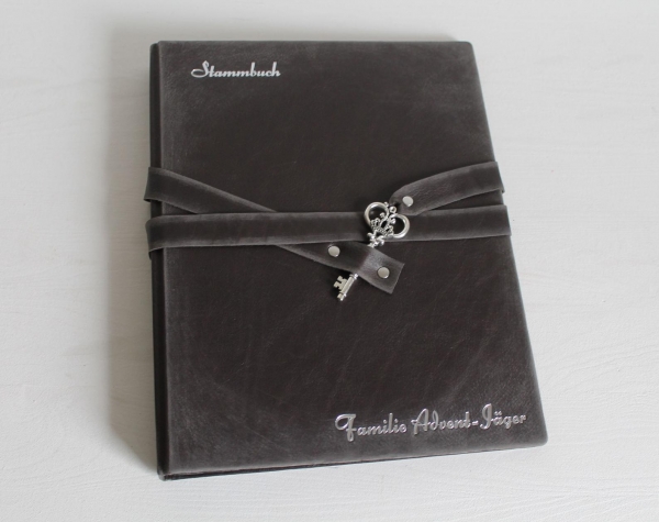 Stammbuch "Schlüssel" im Vintage-Look DIN A4, schwarz